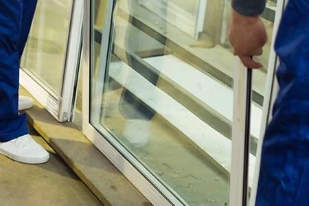 Commercial Glass Repair Technician in Brandon